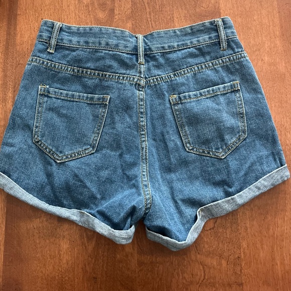 High wasted jean shorts. Size 4. - Picture 2 of 2